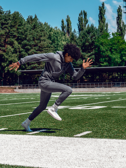 Antracit muška trenirka s kapuljačom marke Bolf D003